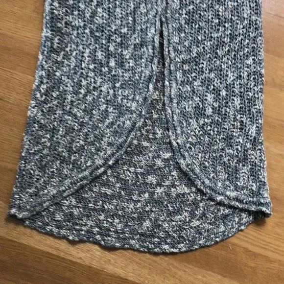 Tunic length sweater vest - Picture 3 of 4